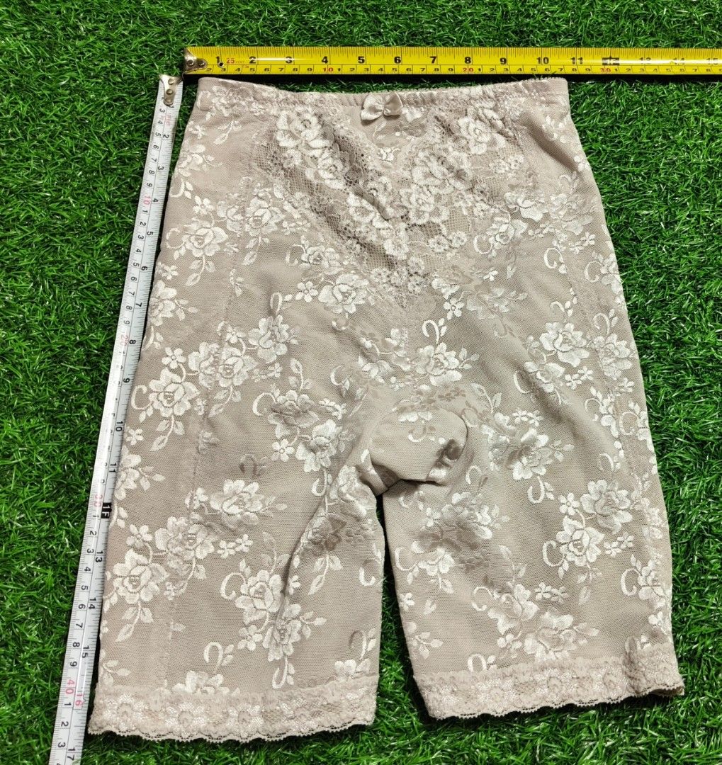 Code : 66 (Category: New Undergarments & Loungewear) located in Sungai Buloh. Submitted by Zirahh.BndleNightware (Listing ID 1449371027, Image 1). Description: 9/10.