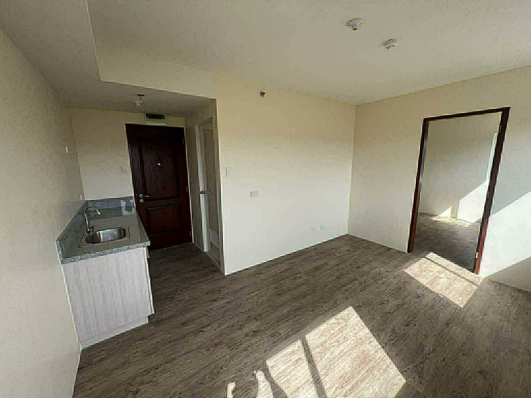 Condominium For Sale Fullerton Suites (Category: Apartments & Condos) located in Quezon City. Submitted by leadvision.realty (Listing ID 1449379598, Image 1). Description: For Sale Selling price: 3,000,000 Property Code: 2706-SC-FUS Fullerton Suites 33 sqm Brand New Tower 1 Unfurnished Lester Velez The Lead Realty 09175208825.