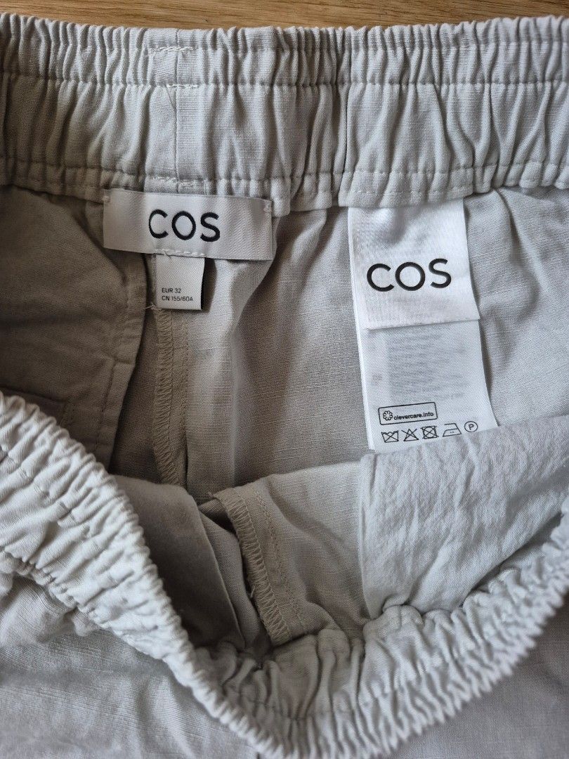 COS Ash Gray Linen Blend Bermuda Short (Category: Other Bottoms) located in Mandaluyong City. Submitted by _spike (Listing ID 1449414575, Image 2). Description: Ash gray Bermuda linen blend shorts. Thick, high-quality elastic. Slit opening on side creates a beautiful drape. Feel free to dm for more photos Payment methods: Gcash and Maya Shipping: Grab, Lalamove, and J&t (Shipping fee to be shouldered by buyer).
