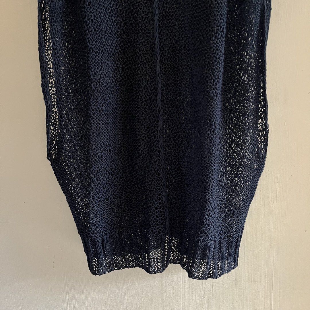 Damir Doma Knit Sleeveless Top (Category: Vests) located in Quezon. Submitted by _babypluto (Listing ID 1449435507, Image 3). Description: Size on Tag: 42 FLAW: None Width: 21 Length: 27.