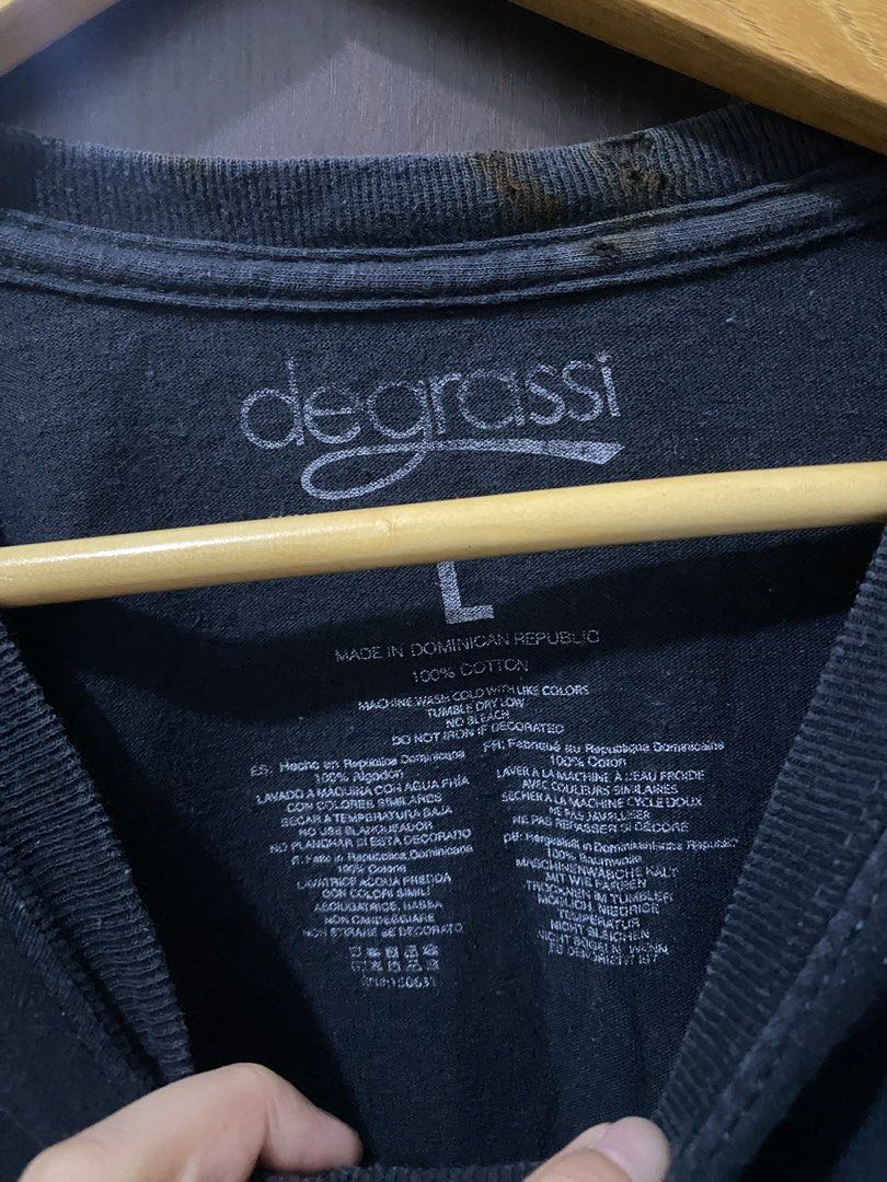 Degrassi High Drake T-shirt (Category: Tshirts & Polo Shirts ) located in Cavite. Submitted by grabanddeclutter (Listing ID 1449333348, Image 3). Description: - In great condition, check issues last 3 pictures - Black t-shirt with Drake 'Degrassi High' graphic print - Retro, colorful design - Dimensions: Width 21 Length 28 No COD gcash payment Plus shipping fee Jnt or lalamove.
