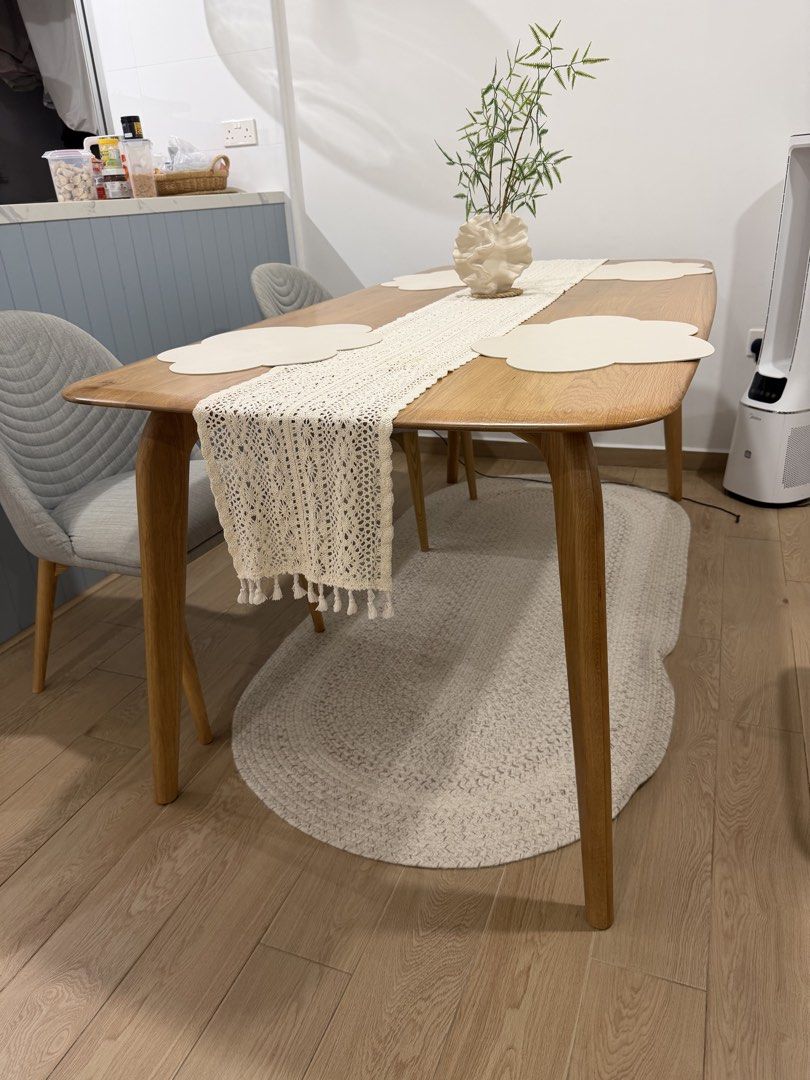 Dining table (Category: Tables & Sets) located in Singapore. Submitted by deonkc (Listing ID 1449480964, Image 2). Description: - castlery dining table - 180cm - select collect at AMK - include 4 dining chairs for free .