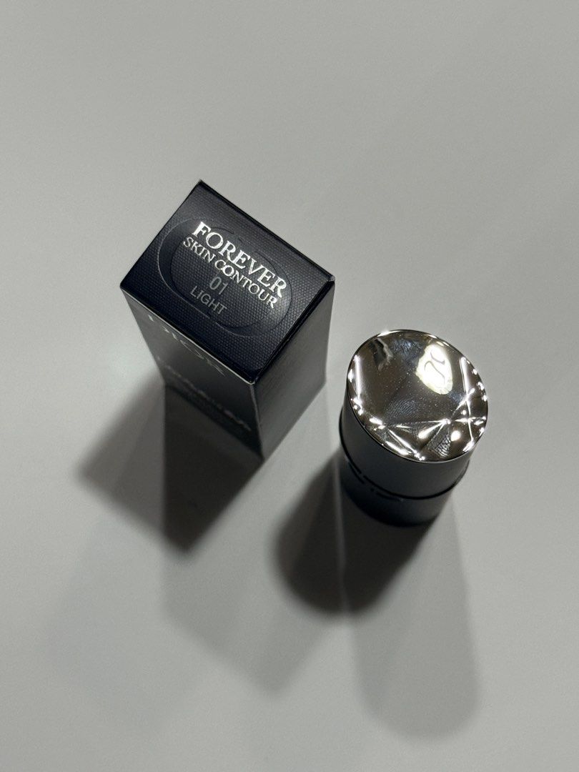Dior forever skin contour 01 Light (Category: Makeup) located in Makati City. Submitted by swimarchives (Listing ID 1449440391, Image 3). Description: Pre order will purchase from qatar dukkan duty free .