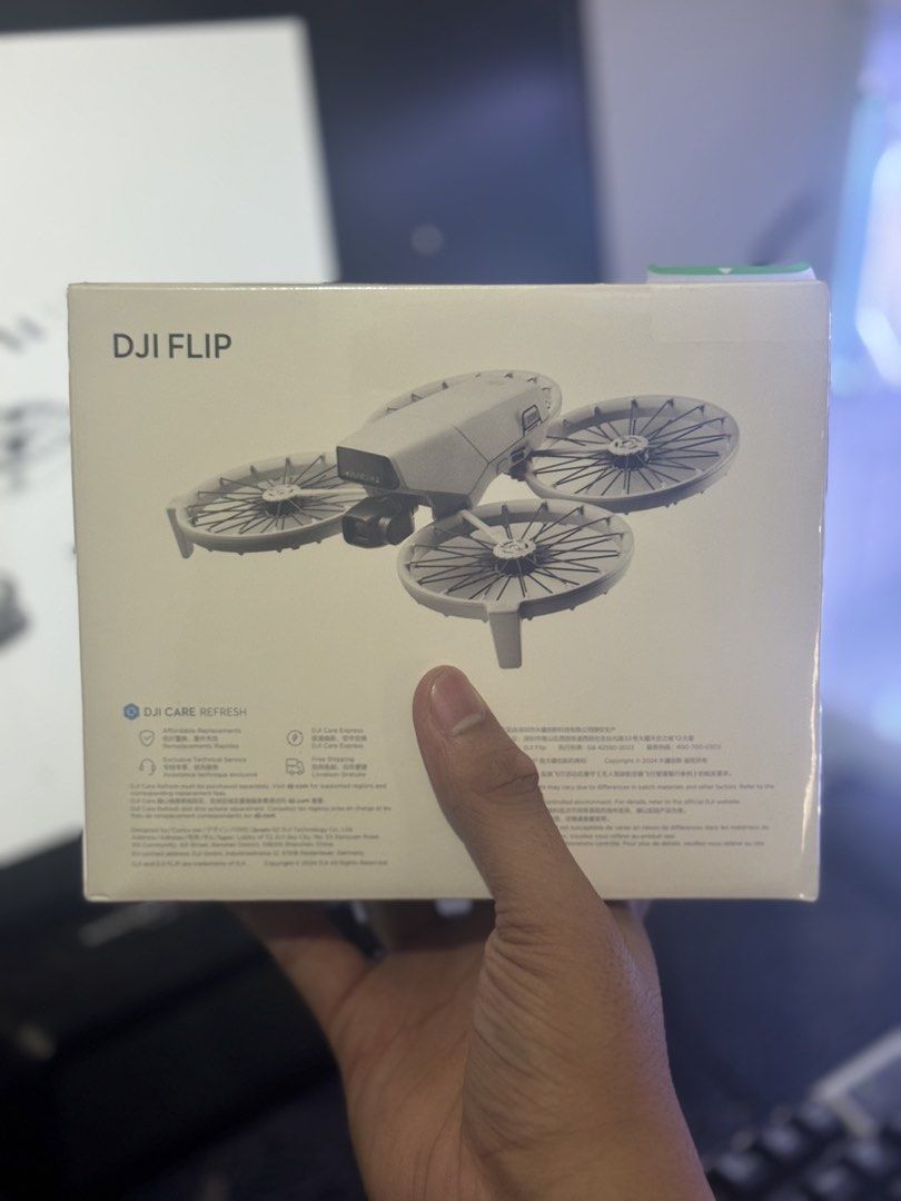 DJI FLIP STANDARD (RC-N3) (Category: Drones) located in Caloocan City. Submitted by robcarrera (Listing ID 1449369961, Image 2). Description: DJI FLIP STANDARD RC-N3 Sale Price: ₱14,990 Specifications: - Under 249 g - 31 minutes Max Flight Time - 13 km Max Flight Distance - 10.7 m/s (Level 5) Wind Speed Resistance - 16 m/s Max Horizontal Speed - 2 GB Internal Storage - 1/1.3 inch CMOS Sensor - Bluetooth 5.0 - 3110 mAh Battery Inclusion: DJI Flip 