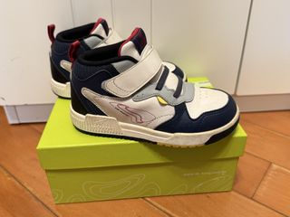 （分類：）位於 。 由 eelainel 提交（商品編號 1449487229，圖片 1）。簡介： 。