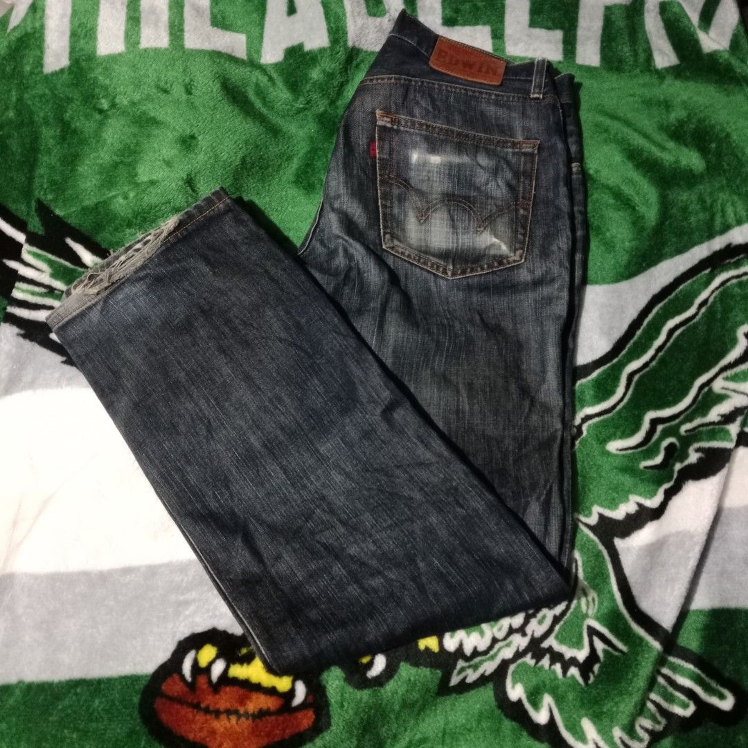 EDWIN 503 Regular Fit Jeans 31x33 (Category: Jeans) located in Silang. Submitted by densrodrig08604 (Listing ID 1449408108, Image 3). Description: - EDWIN 503 Jeans - Size: 31x33 - Fit: Regular - Wash: Dark denim with natural fading and signs of wear - Style: Classic five-pocket - Closure: Button fly - Ideal for: Casual everyday wear -verygood condi -sign of usage -payment 1st,gcash -shipp ,flash express -thrifted item -negotiable -cavite.