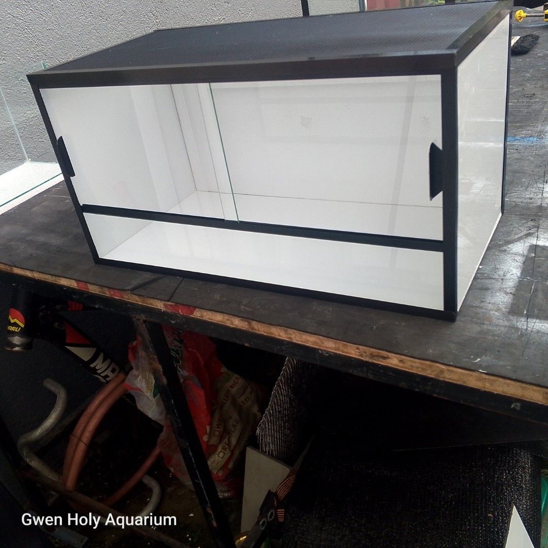 Enclosure for reptile (Category: Homes & Other Pet Accessories) located in Valenzuela. Submitted by akienakakui (Listing ID 1449350463, Image 2). Description: made to order with leadtime 5-7 days 20x10x10 pvc/glass reptile enclosure loc. bignay valenzuela.