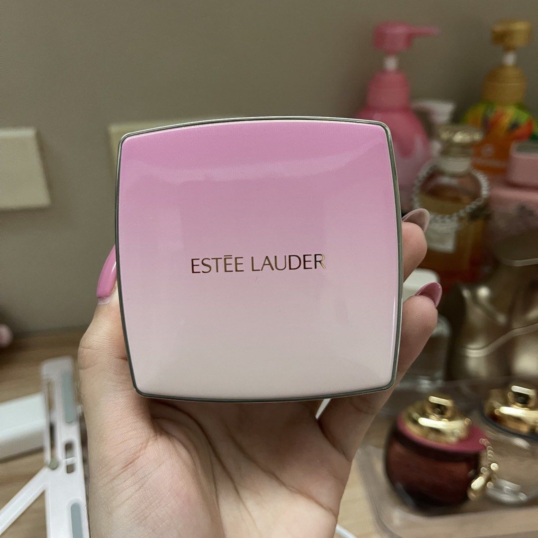 Estee Lauder Double Wear Cushion Foundation (Category: Makeup) located in Muntinlupa City. Submitted by buchichays (Listing ID 1449391012, Image 1). Description: - Shade: 2C0 Cool Vanilla - Used a few times only (will clean before shipment) - Limited ed. pink casing - RFS: wrong shade.
