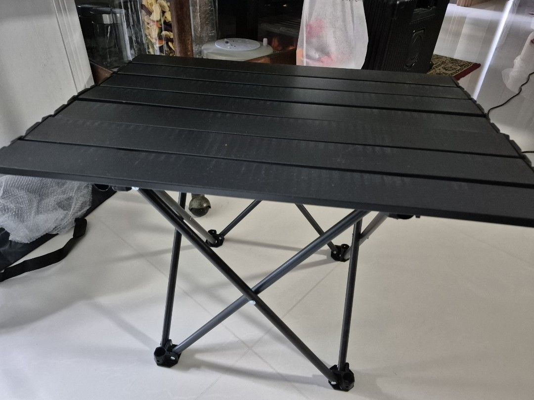 Foldable table (Category: Hiking & Camping) located in Singapore. Submitted by aisyahatthreeheart9 (Listing ID 1449372876, Image 1). Description: .