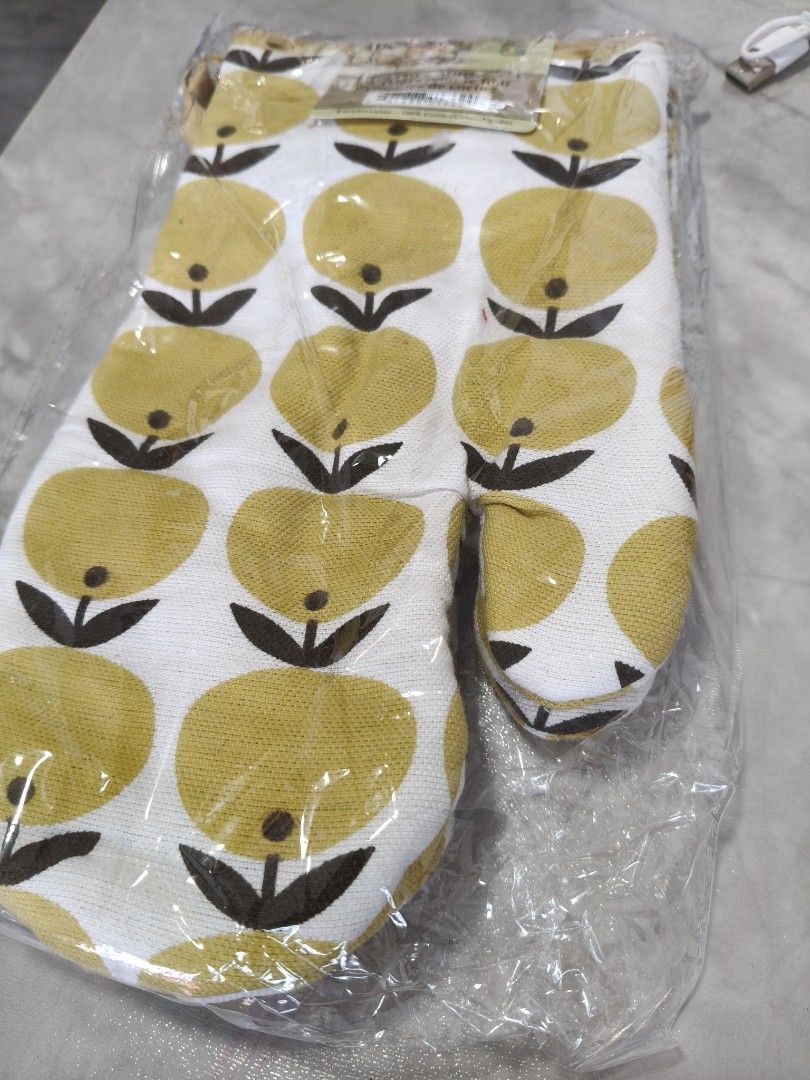 Gloves for Oven508227573263247360