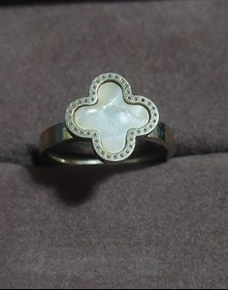 (Category: ) located in . Submitted by timeless-trinkets (Listing ID 1449496999, Image 1). Description: .