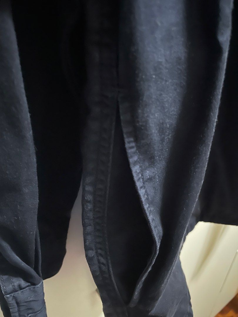 GU Military Style Oversized Jacket - Navy Blue (Category: Coats, Jackets and Outerwear) located in Pasig City. Submitted by janssensei (Listing ID 1449351003, Image 2). Description: Bought in GU Taiwan brand new. Haven’t been using it much so letting it go. Large on tag. Details - 100% Cotton Twill - Navy Blue - Oversized - Width 23” - Length 30” - Two chest pockets - Side pockets ₱890 📍Pasig/Taytay meetup or Lalamove c/o buyer.