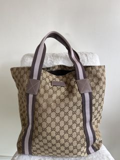 (Category: ) located in . Submitted by closet24 (Listing ID 1446186639, Image 1). Description: .