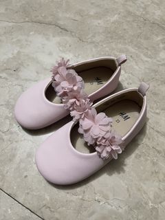 (Category: ) located in . Submitted by decluttermanilaph (Listing ID 1449515996, Image 1). Description: .