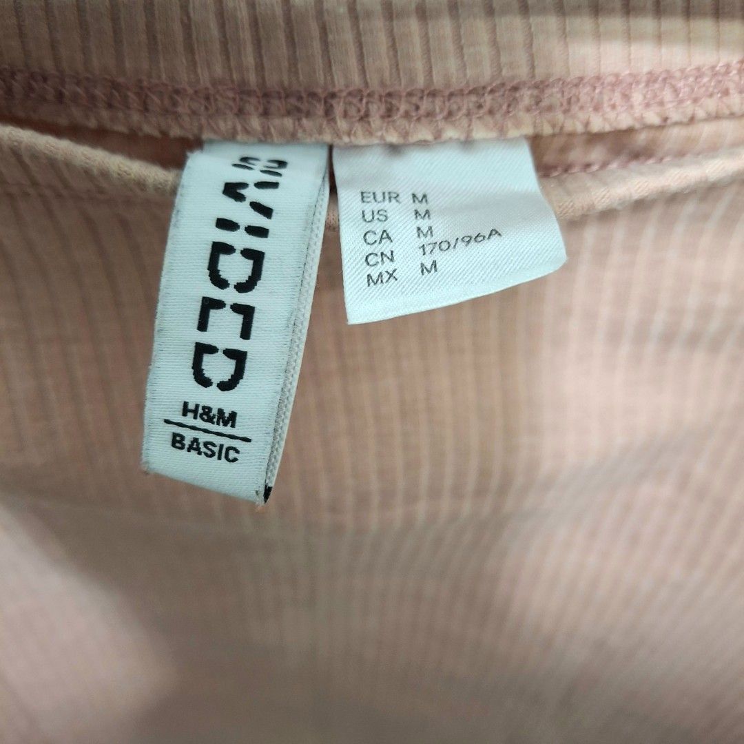 H&M Divided Pink Basic Ribbed Off Shoulder Long Sleeve Top Shirt (Category: Longsleeves) located in Naga. Submitted by formerlymine (Listing ID 1449381503, Image 3). Description: .