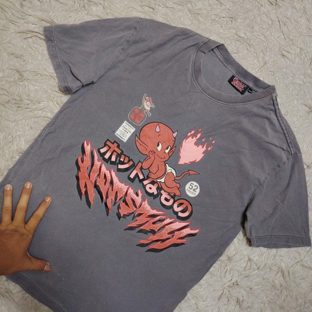 Hot Stuff Shirts (Category: Other Sports Equipment and Supplies) located in Bota. Submitted by mista.fixx (Listing ID 1449519856, Image 3). Description: 🔥Declare Status Item : Bundle 🔥Size Tag : S 🔥Pit 20.5 Labuh 28 🔥Made in Bangladesh 🔥Condition : Padu 8/10 Fresh baru keluar guni bang. Warna season sekata . Material kain cotton . Dah siap cuci sekali, sesuai buat pakai belasahan dok rumah atau jalan. Luncurrr #mrf #mrfgarage.