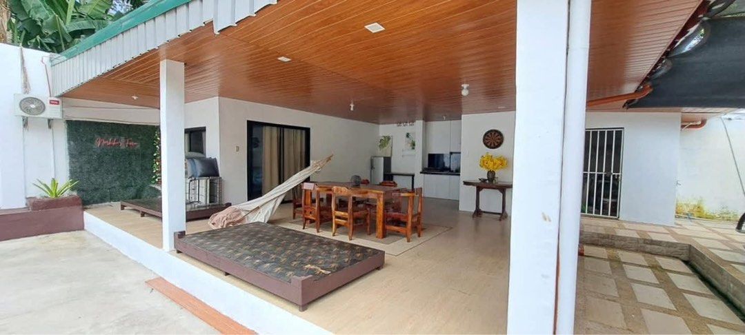 House and Lot with Pool (Category: Lot) located in Manila. Submitted by catherine46746 (Listing ID 1449415777, Image 2). Description: House and Lot with pool for Sale!! Location: Mataas na Kahoy, Lipa Batangas 📍 Lot Area: 1,460sqm Price: 16M DETAILS: 🏡 Main House: 4 spacious rooms 2 bathrooms 🏡 Second House: 1 room with bunk beds 1 bathroom • With swimming pool – perfect for leisure or rental income Ideal for a private rest house, Airbnb, or v