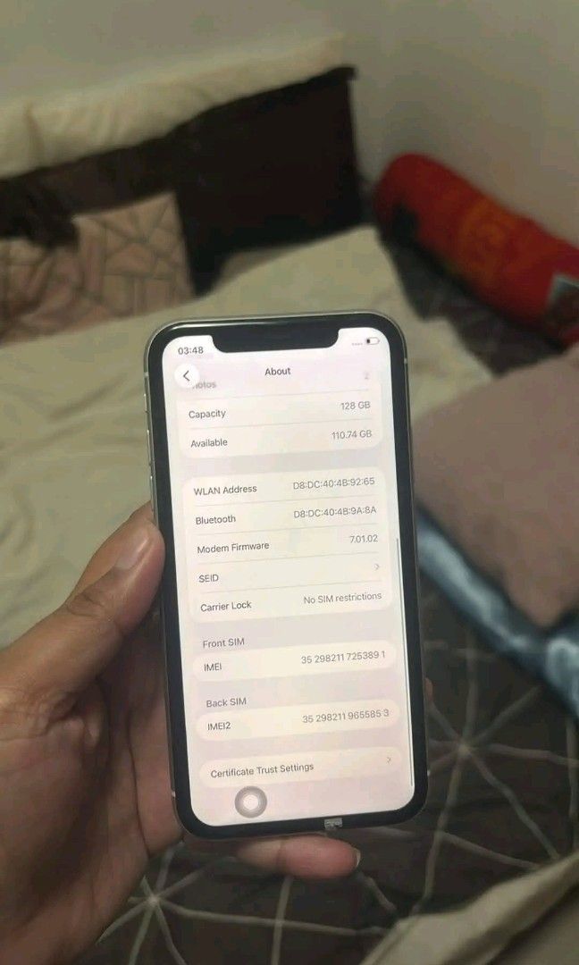 IPhone 11 (Category: iPhone 11 Series) located in Manila. Submitted by sadmisa (Listing ID 1449527708, Image 3). Description: 6k nlng iphone 11 white 256gb Almost new gift of my son. Brandnew ko ito.natanggap 1year ago. 2months ko.lng nagamit kaya halos bago pa talaga 100% batt h. no issue.