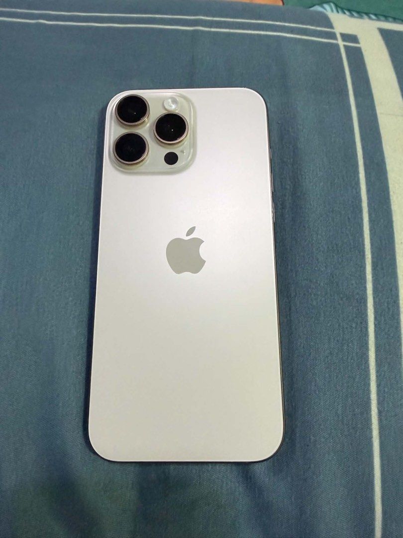 Iphone 16 promax (Category: iPhone 16 Series) located in Manila. Submitted by lbiliran1346900 (Listing ID 1449473468, Image 1). Description: Smooth na smooth pa.