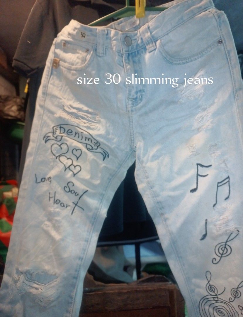 jeans collection 4 (Category: Jeans) located in Manila. Submitted by crustynico23 (Listing ID 1449500320, Image 1). Description: Light wash denim jeans. These have a slimming fit. Custom hand-drawn art on the legs, including musical notes and hearts. Some distressed details preloved collextion. Unique piece..