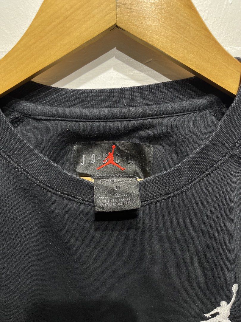 JORDAN SWEATSHIRT (Category: Tshirts & Polo Shirts ) located in Bayog. Submitted by hared_dos (Listing ID 1449511022, Image 2). Description: Size on tag L Dimes 20 x 25.