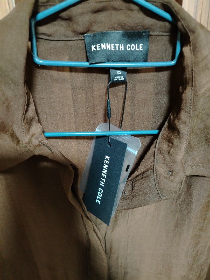 Kenneth Cole Brown cinch waist shacket (Category: Others Tops) located in Cavite. Submitted by oncetop_declutter (Listing ID 1449379031, Image 3). Description: brand new with hangtag sheer fabric functional pockets xs (oversized).