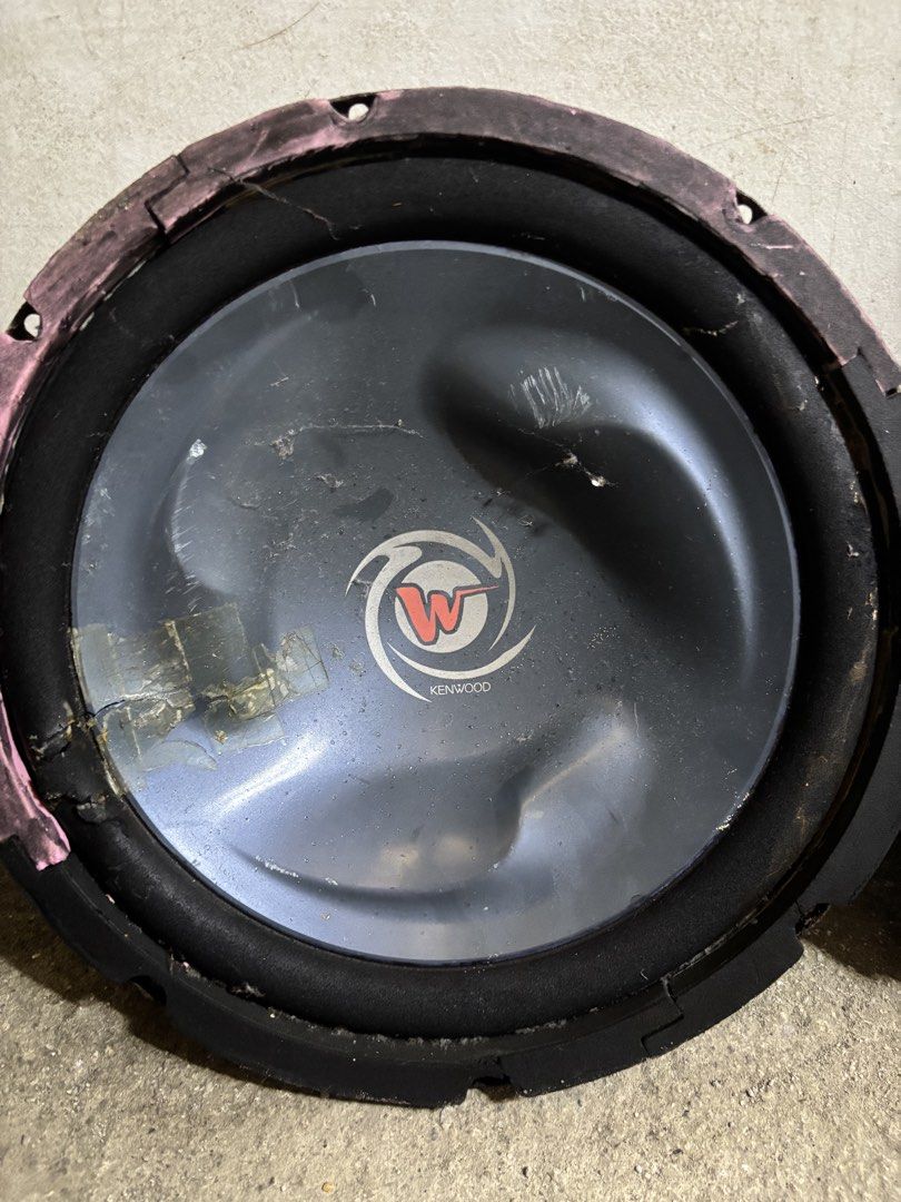 Kenwood speaker 12inch subwooper 2pcs (Category: Other Home Appliances) located in Malabon City. Submitted by kwisteyndg (Listing ID 1449416708, Image 3). Description: Kenwood KFC-W3003 • 12-inch subwoofer • 4Ω • 600W Peak Power (hindi ito 600W RMS) • Made in Malaysia Sa kasalukuyang second-hand market sa Pilipin.