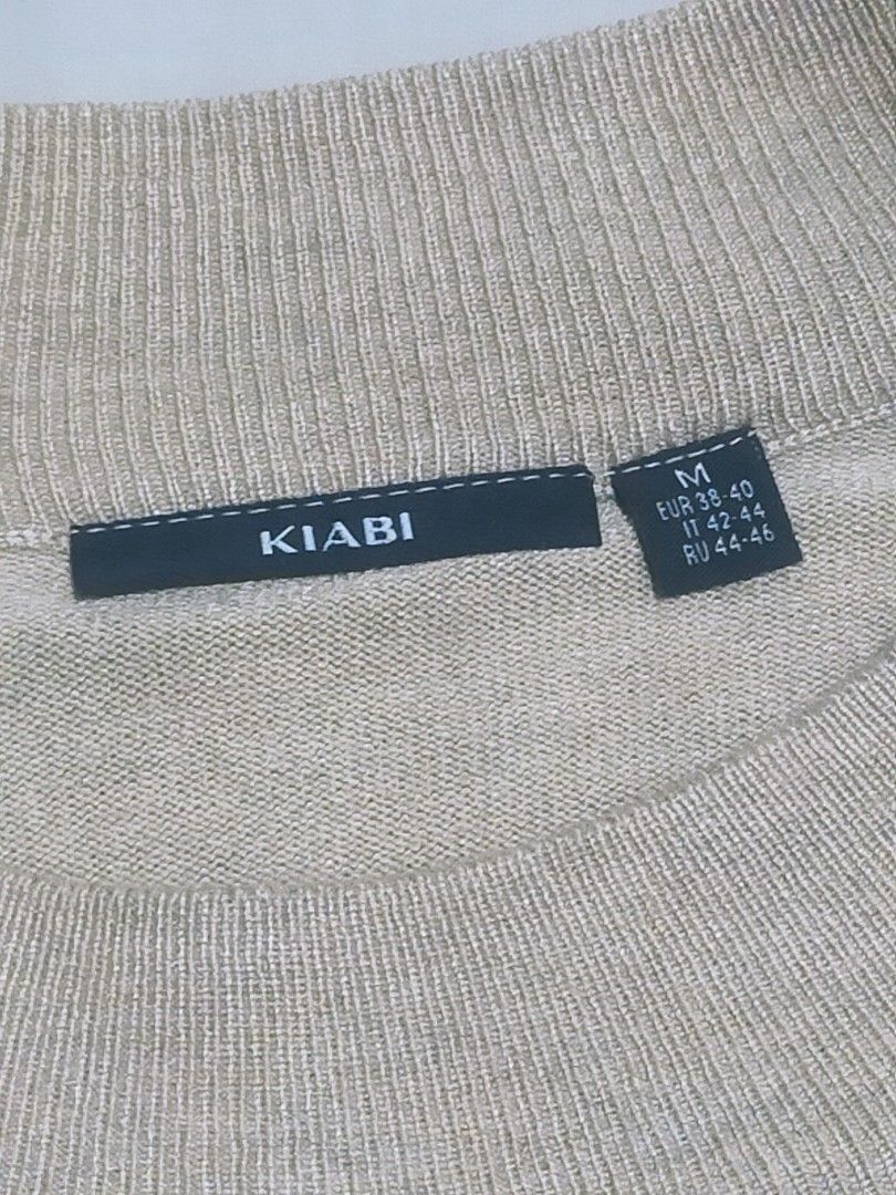 Kiabi Bodycon Khaki Long Sleeves (Category: Dresses) located in Quezon City. Submitted by mcmp1216 (Listing ID 1449450035, Image 2). Description: Like New Khaki in color Medium size A subtly figure-hugging dress with its bodycon fit and accessorized with gold buttons. - Midi dress - Bodycon fit - High ribbed neck - Long sleeves - Ribbed knit - Hammered gold-tone buttons at the cuffs For reference see 2 last photos. - Back length: approximately 12