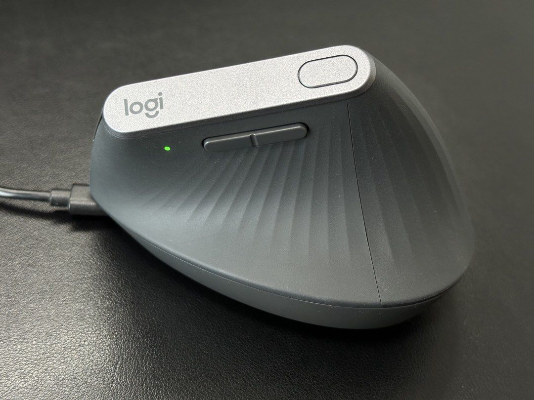 Logitech MX Vertical Multi-Device Ergonomic Bluetooth Wireless Mouse508290355084677129