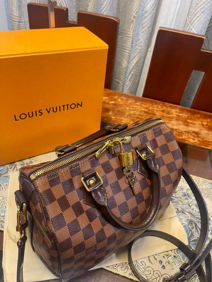 Louis Vuitton bandouliere 25 (Category: Luxury Bags & Wallets) located in Pateros City. Submitted by twinkle4444 (Listing ID 1449492545, Image 3). Description: authentic.