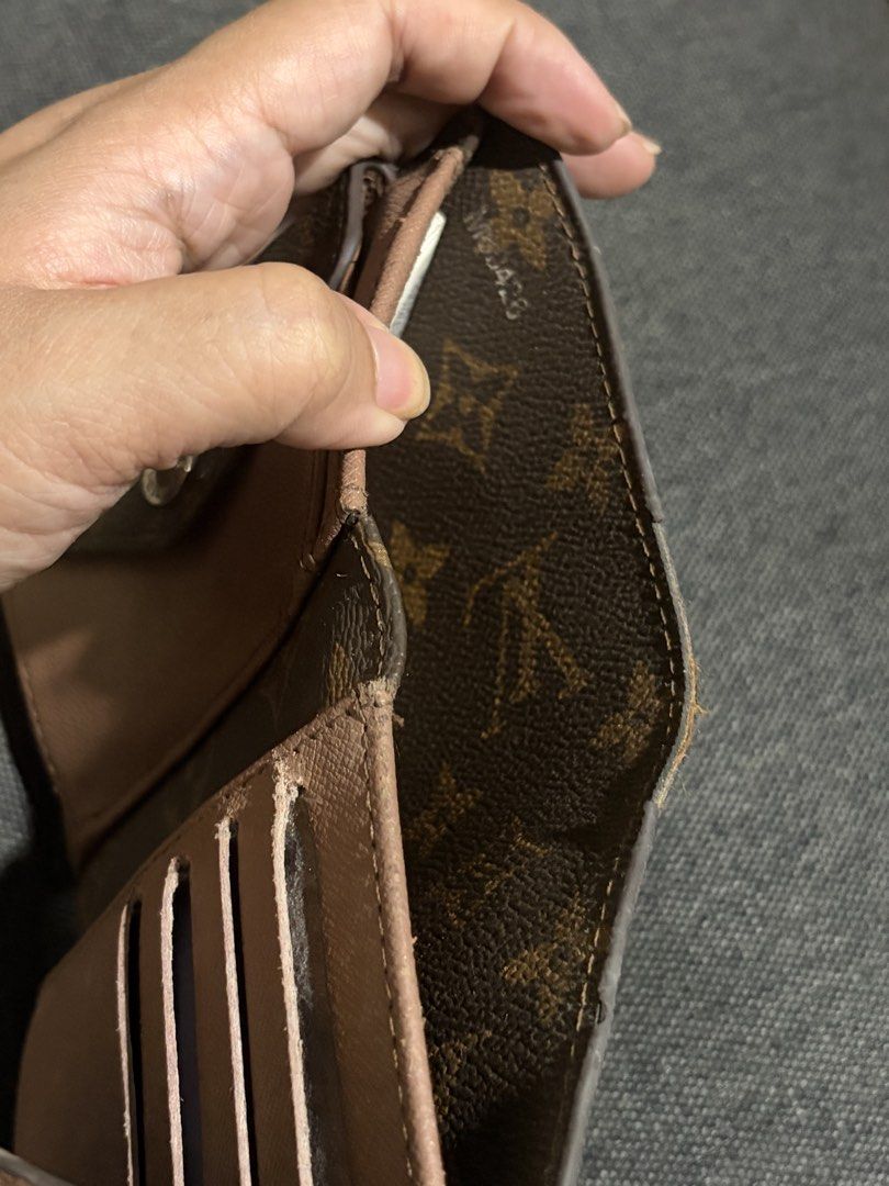 Louis Vuitton Monogram Canvas Trifold Wallet (Category: Luxury Bags & Wallets) located in San Jose del Monte. Submitted by dcrishop (Listing ID 1449498945, Image 3). Description: - Authentic Louis Vuitton wallet - Classic monogram canvas - Multiple card slots - Bill compartment - Secure snap closure - Shows some interior and edge wear (consistent with use) - Perfect for everyday carry.