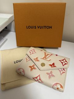 （分類：）位於 。 由 torovin 提交（商品編號 1449446606，圖片 1）。簡介： 。