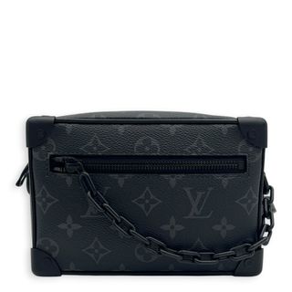 (Category: ) located in . Submitted by carousellluxury (Listing ID 1449433471, Image 1). Description: .