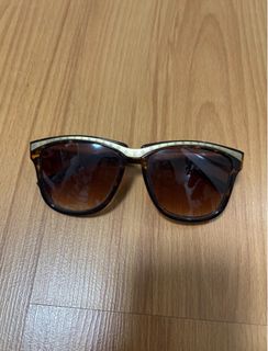 (Category: ) located in . Submitted by _outfits (Listing ID 1449474319, Image 1). Description: .