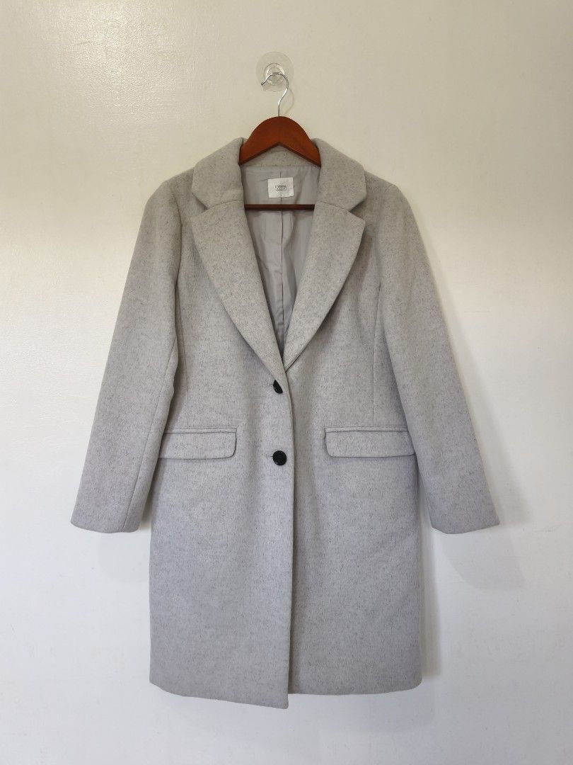 Lowrys Farm Gray Wool Coat Women Medium (Category: Coats, Jackets and Outerwear) located in Balanga. Submitted by winterlab_ph (Listing ID 1449474474, Image 1). Description: Code: A225 Width: 18 Length: 35 Shoulders: 14.5 Sleeves: 22.5.