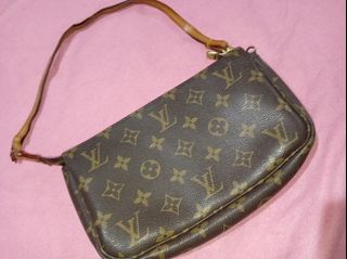 (Category: ) located in . Submitted by shoptokyothrift (Listing ID 1449425917, Image 1). Description: .