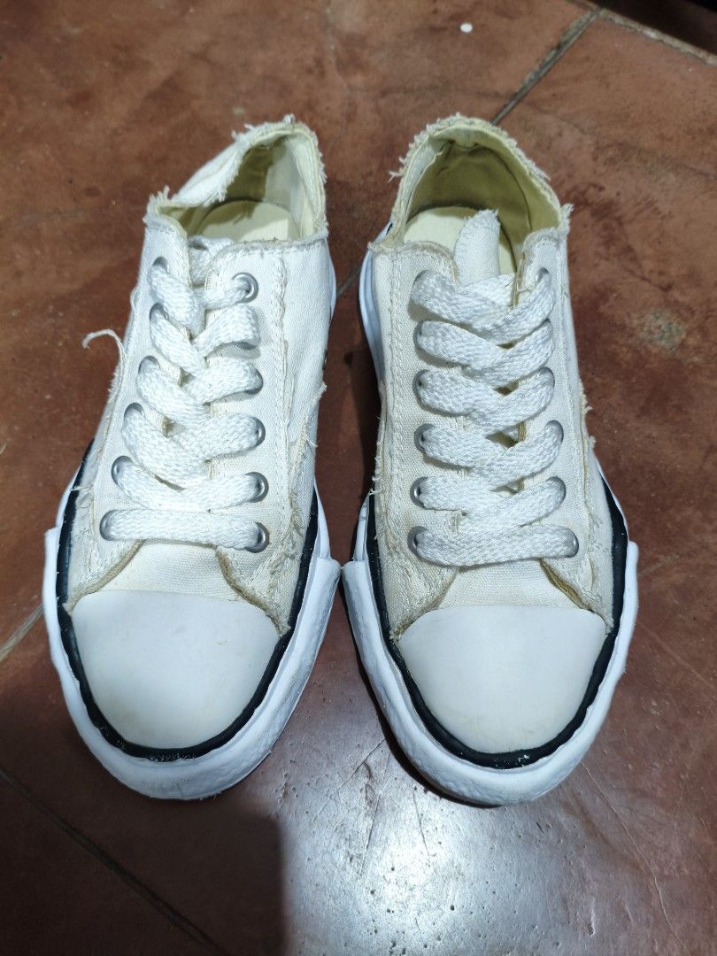 Maison mihara yasuhiro white canvas sneakers (Category: Sneakers) located in Puerto Princesa. Submitted by lotsstuff (Listing ID 1449431455, Image 1). Description: size 43 fits 10us men excellent condition needs cleaning price 1998+sf.