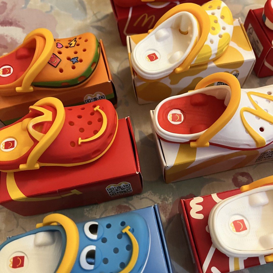 McDonald's x Crocs Keychain Complete Set/ Collection (Category: Character Goods) located in Pasay City. Submitted by klosetbykelly (Listing ID 1449466721, Image 3). Description: Welcome to klosetbykelly! 🎀💞 mode of payment: Gcash mode of delivery: J&t and Lalamove location: Pasay City NO LOWBALLING ❌ BOGUS BUYERS WILL BE AUTOMATICALLY BLOCKED 🚫 PAYMENT FIRST BEFORE SHIPPING ‼️ ITEM DESCRIPTION: - sold as a set - complete with box, wrapper, and