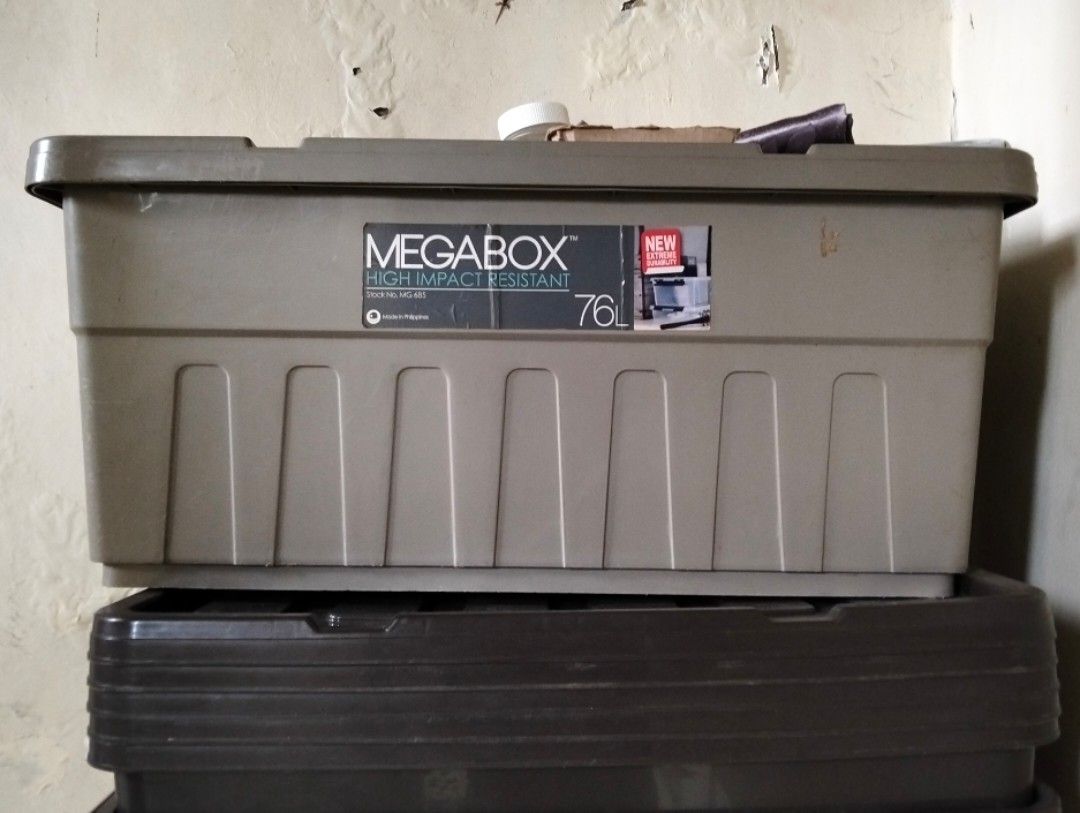 Megabox Storage Box 76L (Category: Storage Boxes & Baskets) located in Muntinlupa City. Submitted by jaehyunpeaches (Listing ID 1449446559, Image 1). Description: needs cleaning .