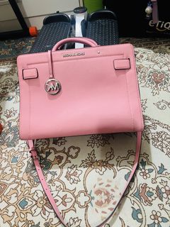 (Category: ) located in . Submitted by budin78 (Listing ID 1449488062, Image 1). Description: .