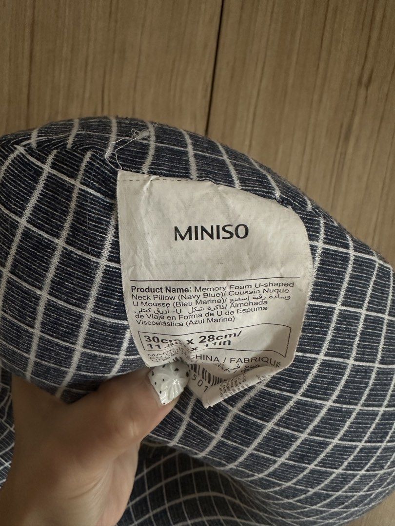 Miniso travel pillow (preloved) (Category: Travel Essentials & Accessories) located in Caloocan City. Submitted by 2ndfash (Listing ID 1449331619, Image 2). Description: Completely functional!.