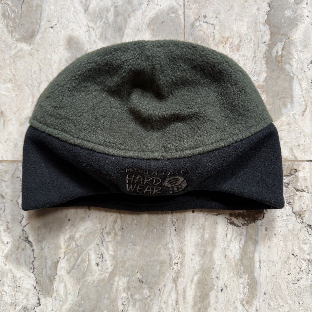 Mountain Hardwear Dome Perignon beanie (Category: Caps & Hats) located in Cavite. Submitted by epiboie (Listing ID 1449395717, Image 1). Description: Mountain Hardwear Dome Perignon beanie Small Color rate 9.7/10 Excellent condition No issue.