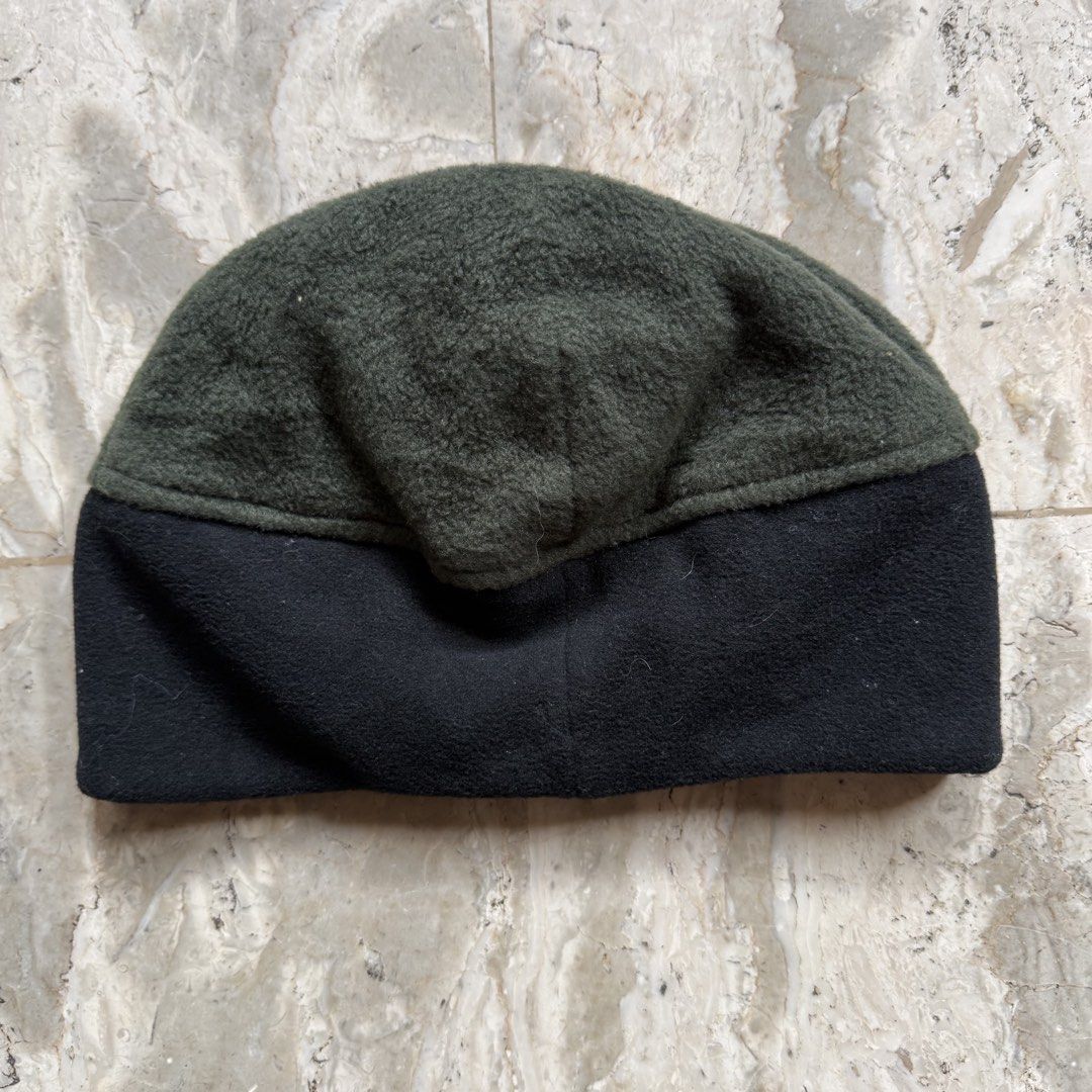 Mountain Hardwear Dome Perignon beanie (Category: Caps & Hats) located in Cavite. Submitted by epiboie (Listing ID 1449395717, Image 2). Description: Mountain Hardwear Dome Perignon beanie Small Color rate 9.7/10 Excellent condition No issue.