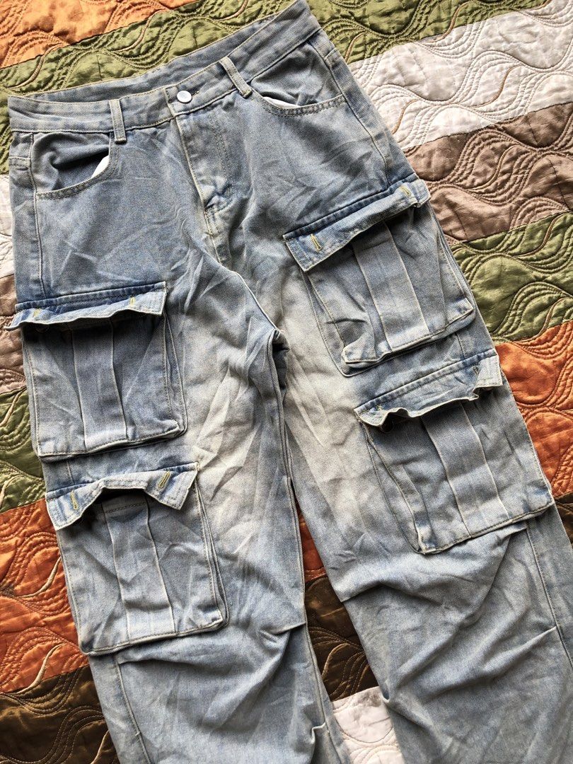 MULTI POCKET ACID WASH BAGGY PANTS (Category: Jeans) located in Sipalay. Submitted by johnlevifl12973 (Listing ID 1449344671, Image 2). Description: MULTI POCKET ACID WASH BAGGY PANTS UNISEX W 28-29 L - 39 HEM - 9.5 Like new condition No Flaws 10/10 OVERALL COLOR RATE! .