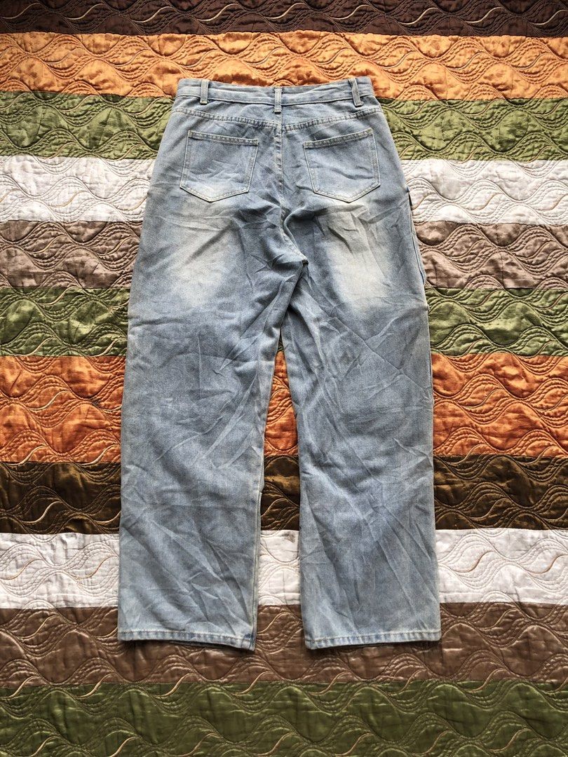 MULTI POCKET ACID WASH BAGGY PANTS (Category: Jeans) located in Sipalay. Submitted by johnlevifl12973 (Listing ID 1449344671, Image 3). Description: MULTI POCKET ACID WASH BAGGY PANTS UNISEX W 28-29 L - 39 HEM - 9.5 Like new condition No Flaws 10/10 OVERALL COLOR RATE! .