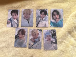 （分類：）位於 。 由 jeongii._.u 提交（商品編號 1449423984，圖片 1）。簡介： 。
