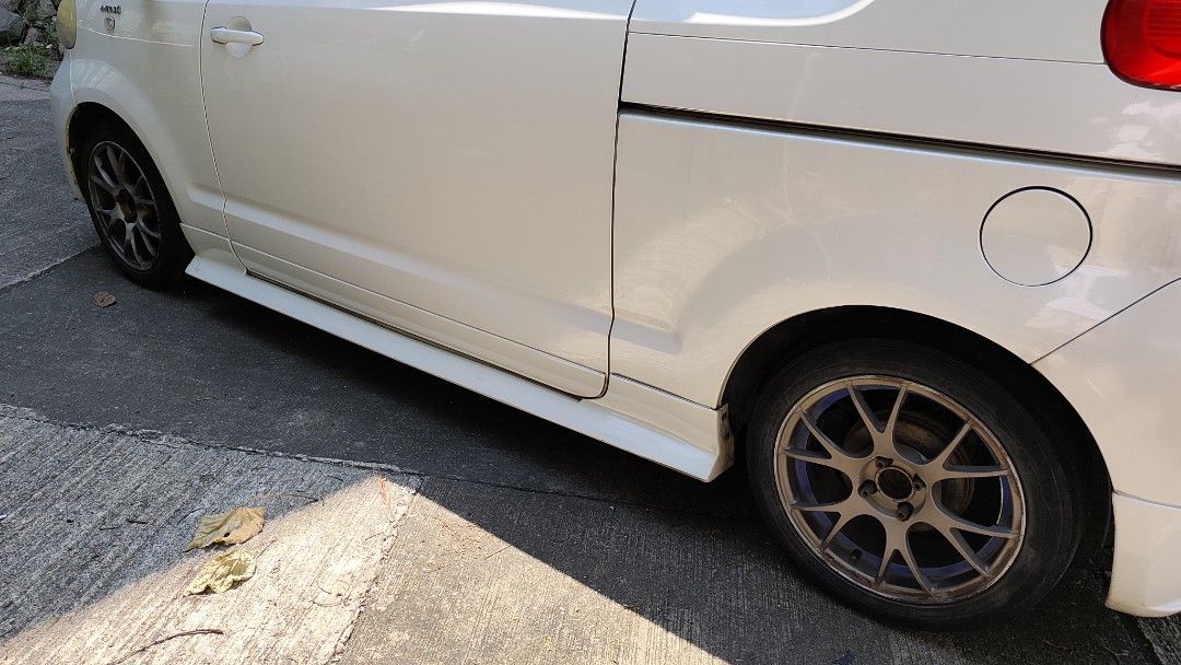 NNP Porte Modellista 蒙羅麗莎尾唇，裙腳，車頂尾翼 （分類：改裝、內外零件）位於 Hong Kong。 由 happy_dc 提交（商品編號 1449352113，圖片 3）。簡介： $200/件 064 珍珠白 除咗右手邊近頭轆有少少花崩(如圖)，其他靚仔 其他交易地點可以再傾 方便交易者優先。