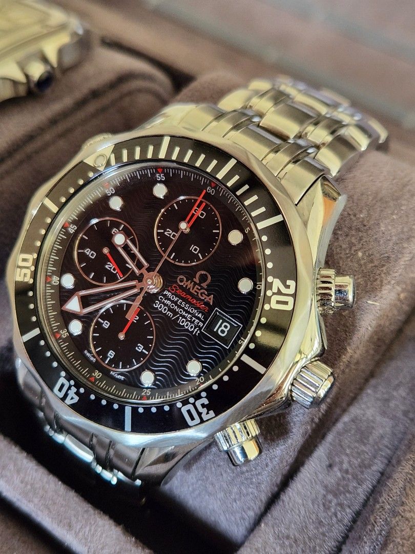 Omega Seamaster Professional Chronograph Automatic Watch (Category: Luxury Watches) located in Muntinlupa City. Submitted by watch.hunter.ph (Listing ID 1449335909, Image 1). Description: comes with watch box and card open date. approx 2010 to 2017. all working 41.5mm Case Size 44hr power reserve reference 213.304.240.01.001 MOP : Cash or credit card (bank fees applies) - Omega Seamaster Professional Chronograph - Black dial with signature wave p