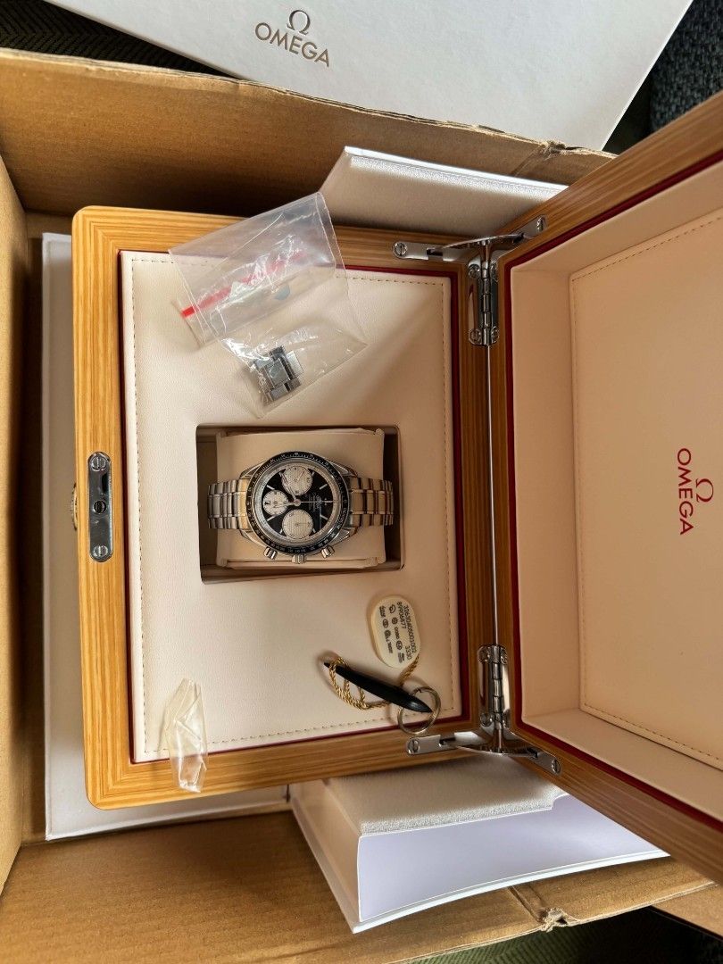 Omega Speedmaster Racing Chronograph (Category: Men's Watches) located in Mandaluyong City. Submitted by j.alonso (Listing ID 1449391880, Image 3). Description: 2025 Omega Speedmaster Racing Reverse Panda Chronograph Like new Used only a few times Complete set.