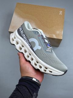 (Category: ) located in . Submitted by khai.uasneakers (Listing ID 1449506910, Image 1). Description: .